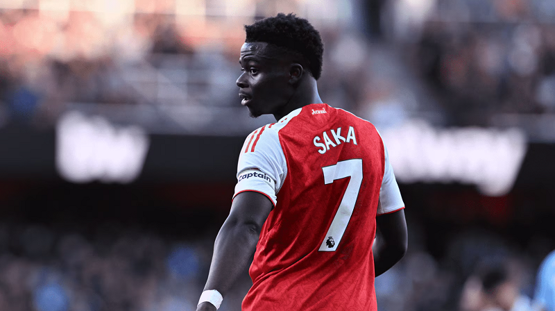 saka-buc-xuc-voi-var-du-arsenal-nguoc-dong-thang-newcastle