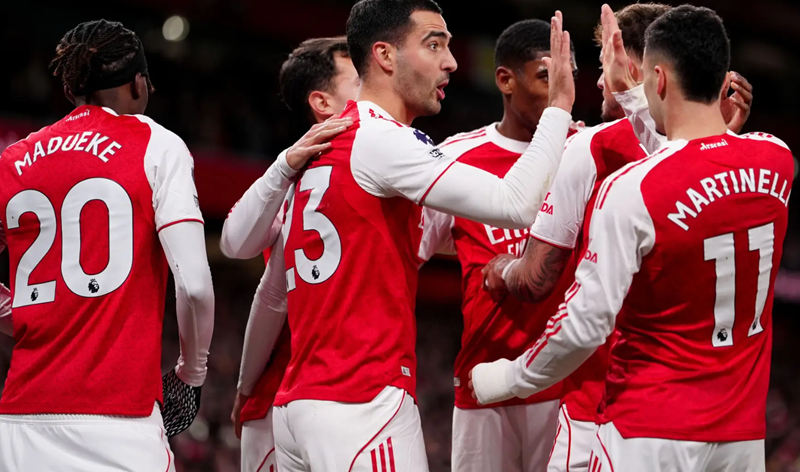 nhung-khoanh-khac-lech-nhip-co-the-can-buoc-arsenal